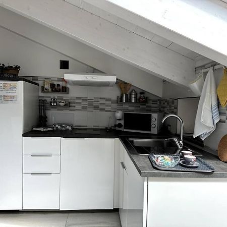 The Sweet Attic Room - De Vivo Realty Meta Di Sorrento Buitenkant foto