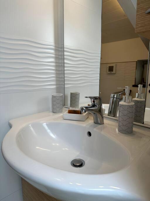 The Sweet Attic Room - De Vivo Realty Meta Di Sorrento Buitenkant foto