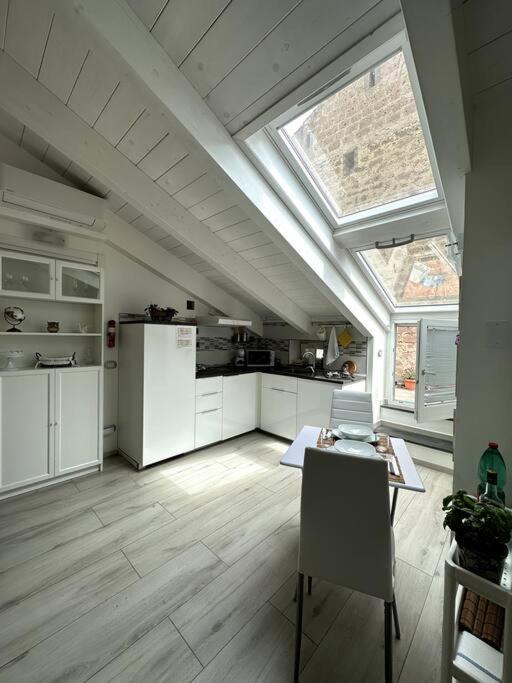 The Sweet Attic Room - De Vivo Realty Meta Di Sorrento Buitenkant foto